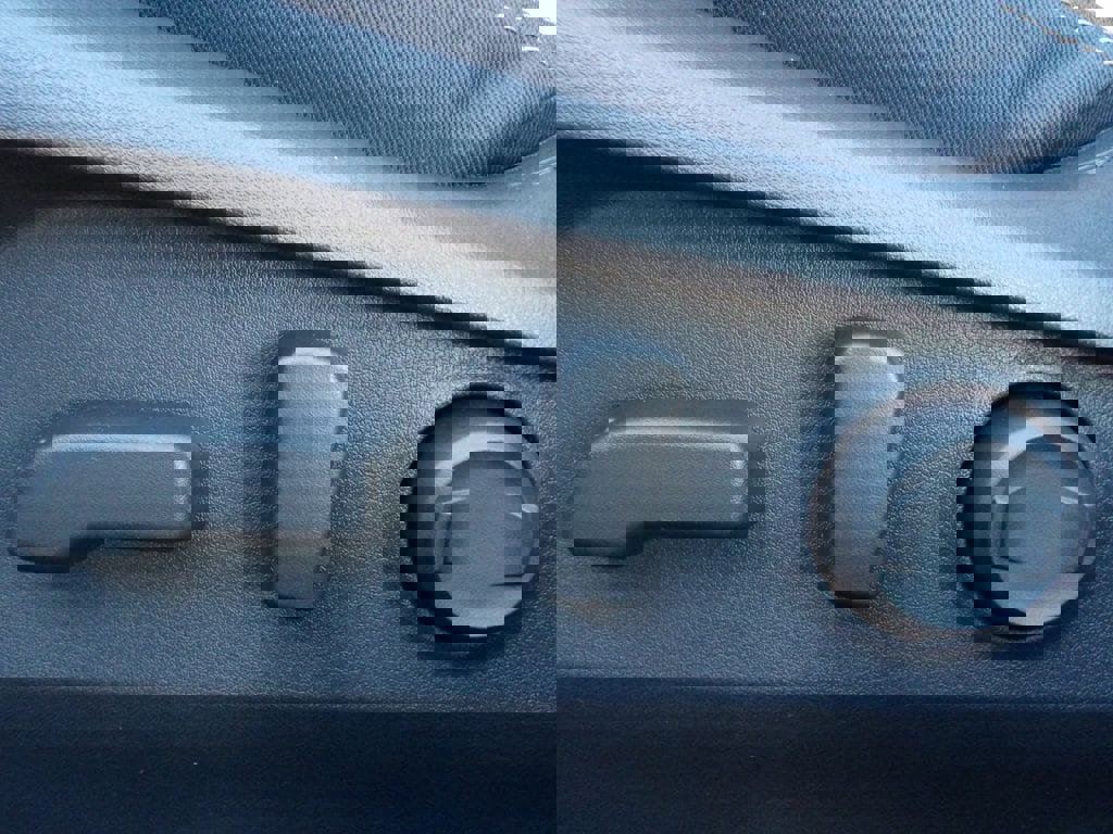 Used 2025 Subaru Outback Premium w/ Popular Package #1 image 15