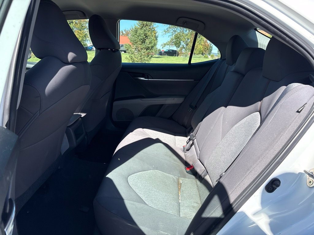 Used 2020 Toyota Camry LE FWD image 12