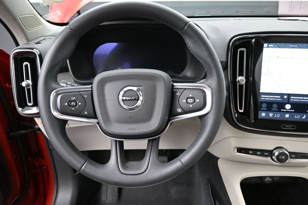 Used 2024 Volvo XC40 B5 Plus w/ Climate Package AWD/4WD image 17