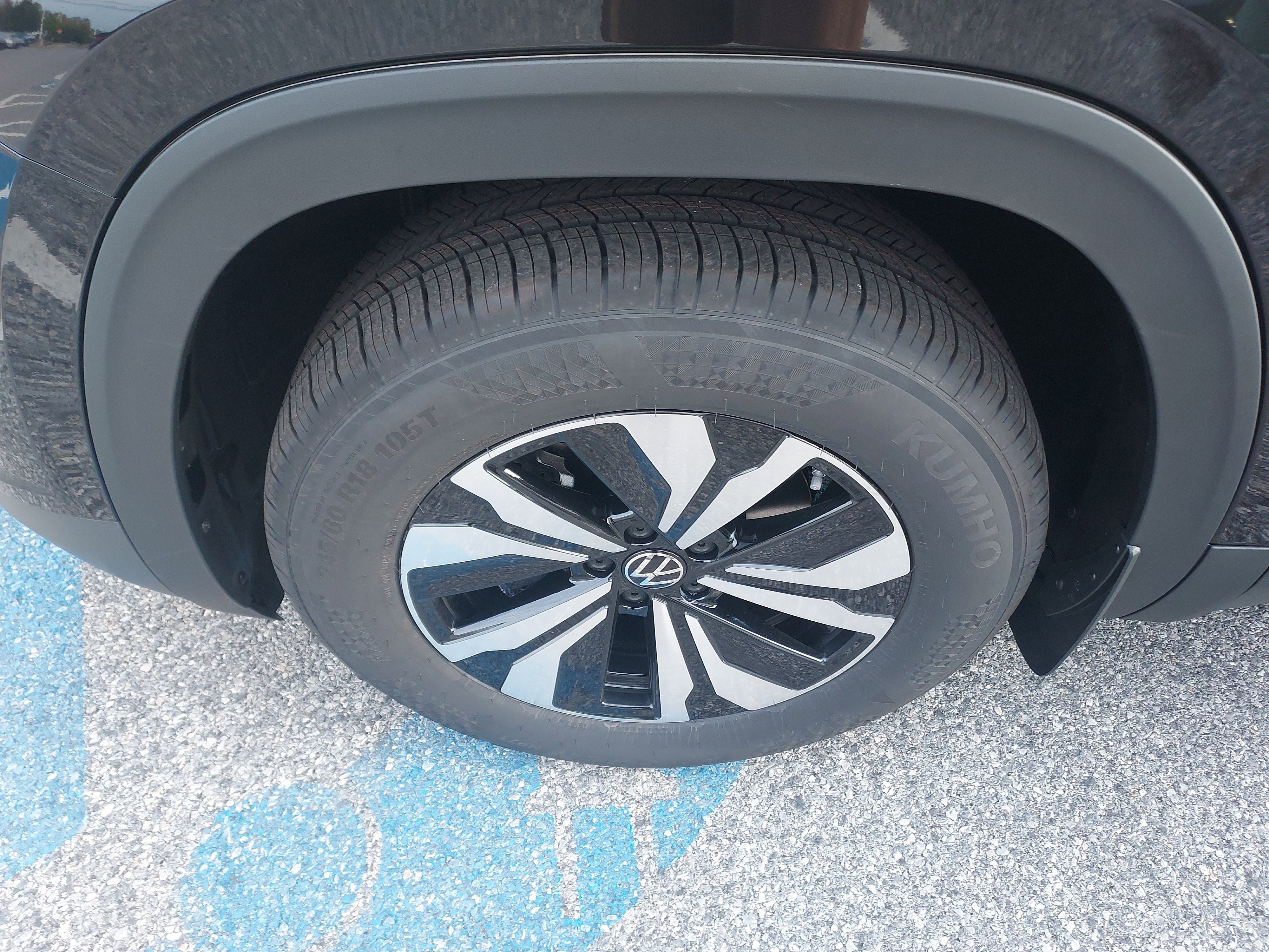 New 2026 Volkswagen Atlas SE image 9