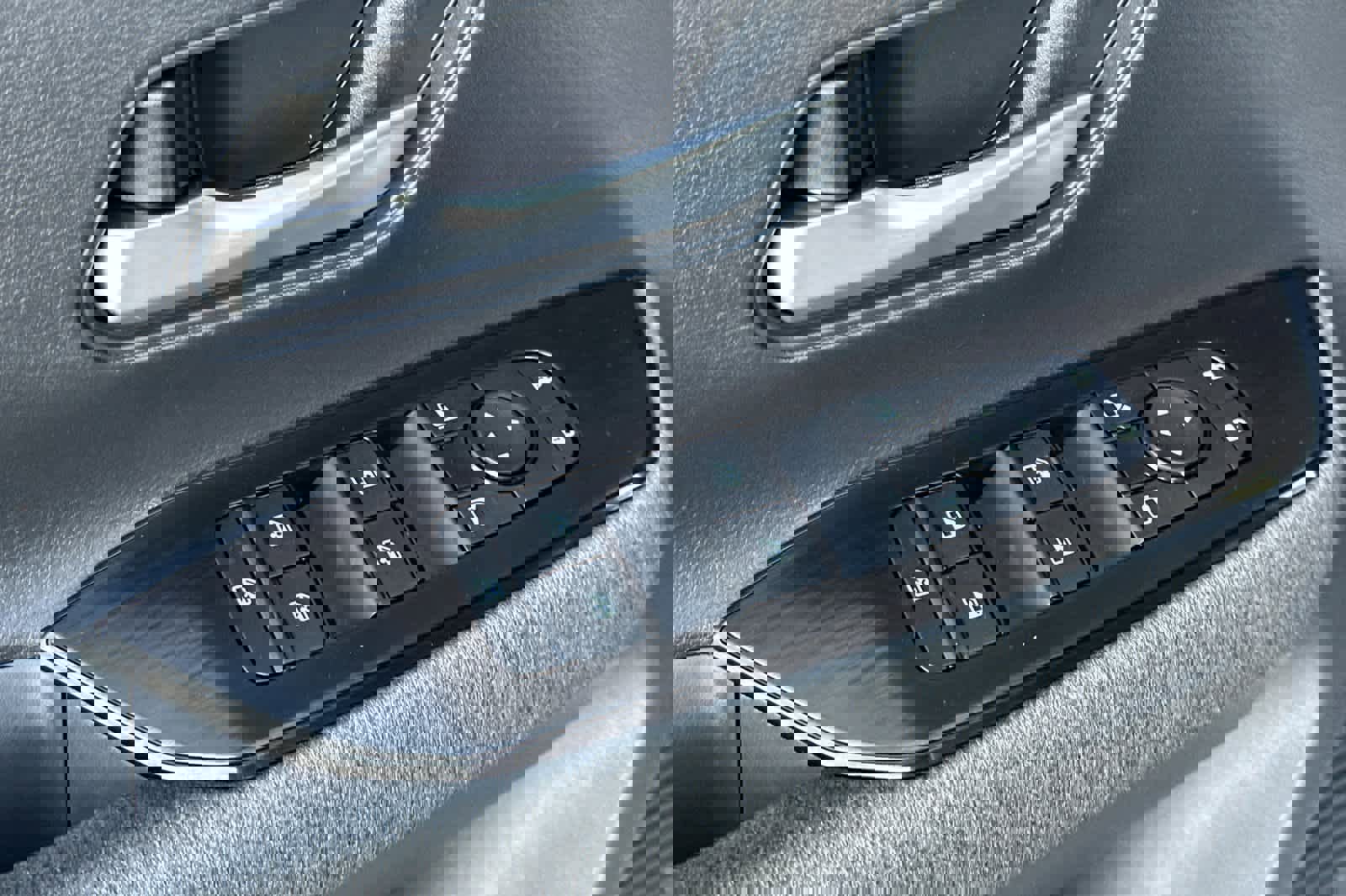 New 2026 Nissan Kicks SV AWD/4WD image 13