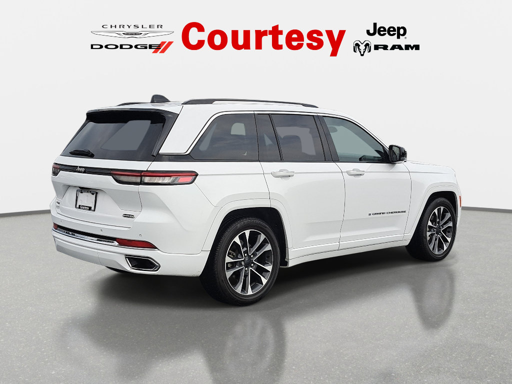 Certified 2024 Jeep Grand Cherokee Overland w/ Trailer Tow Package AWD/4WD image 4
