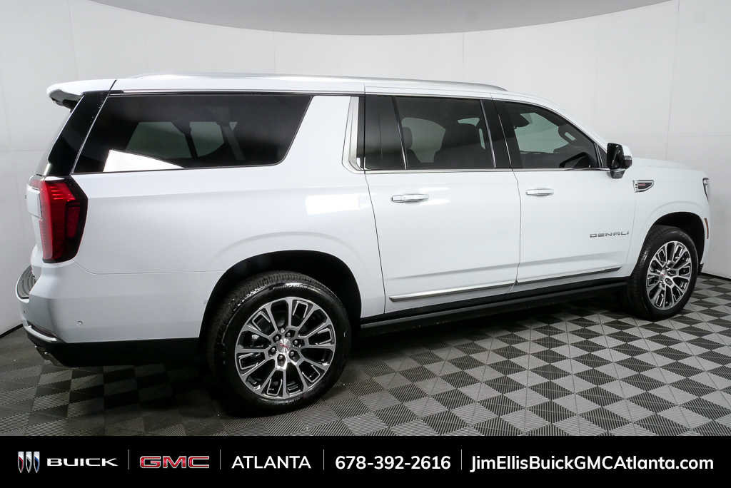 New 2026 GMC Yukon XL Denali image 2