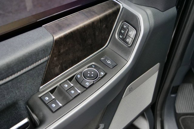 Used 2024 Ford F250 Lariat w/ Lariat Ultimate Package image 39