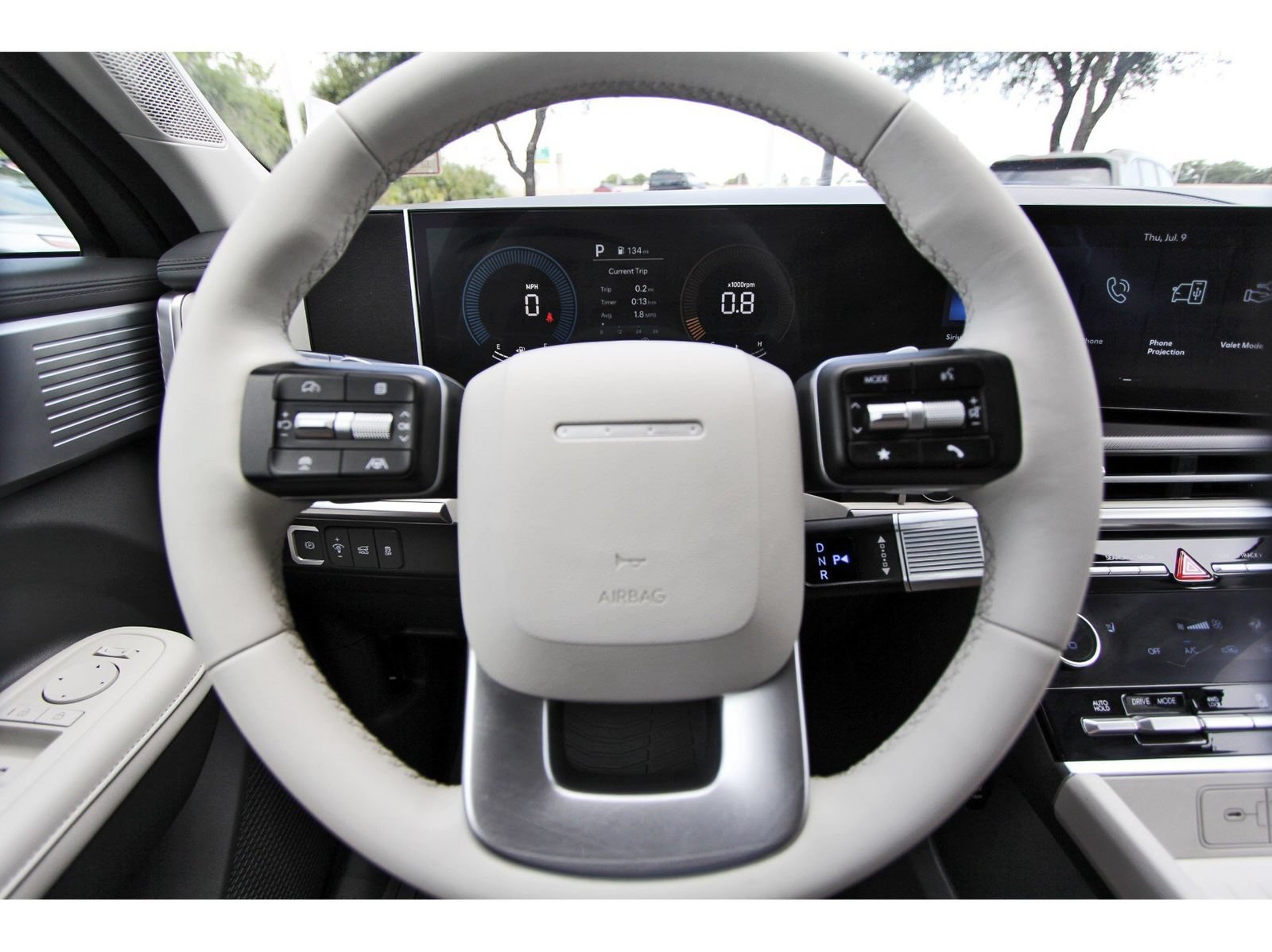 Used 2025 Hyundai Santa Fe SEL AWD/4WD image 13