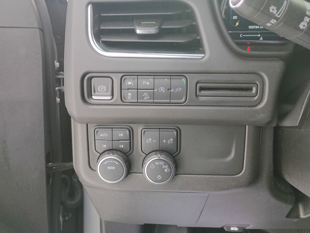 Used 2022 Chevrolet Suburban Z71 image 60