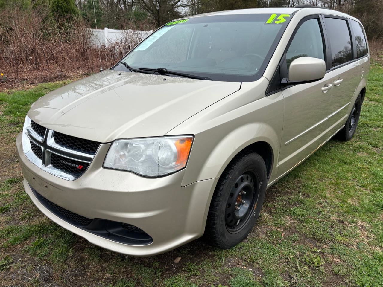 Used 2015 Dodge Grand Caravan SXT FWD image 1