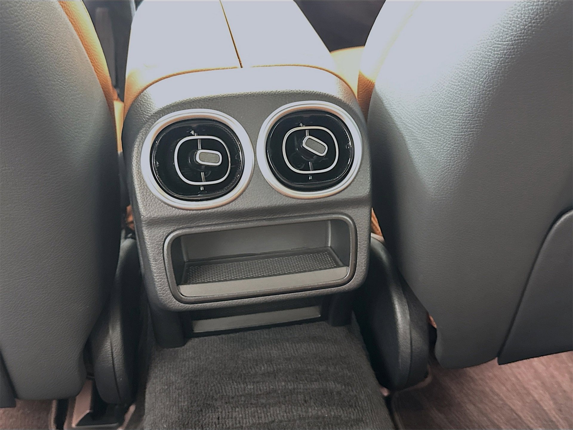 Certified 2025 Mercedes-Benz C 300 Sedan image 28