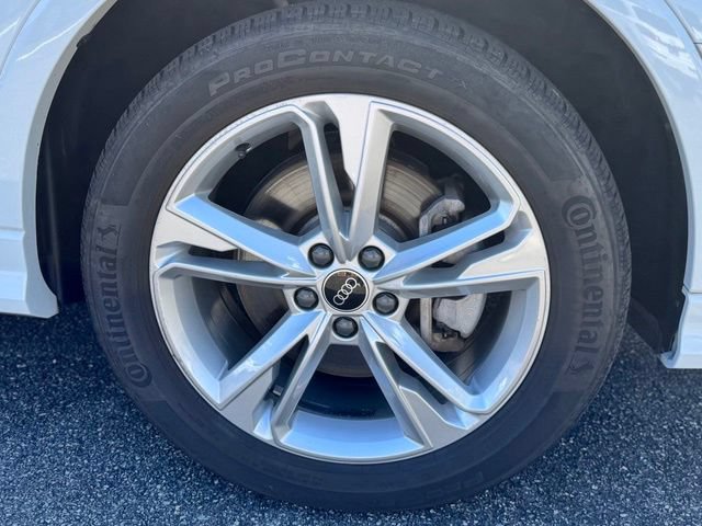 Certified 2022 Audi Q3 2.0T Premium Plus w/ Premium Plus Package AWD/4WD image 16
