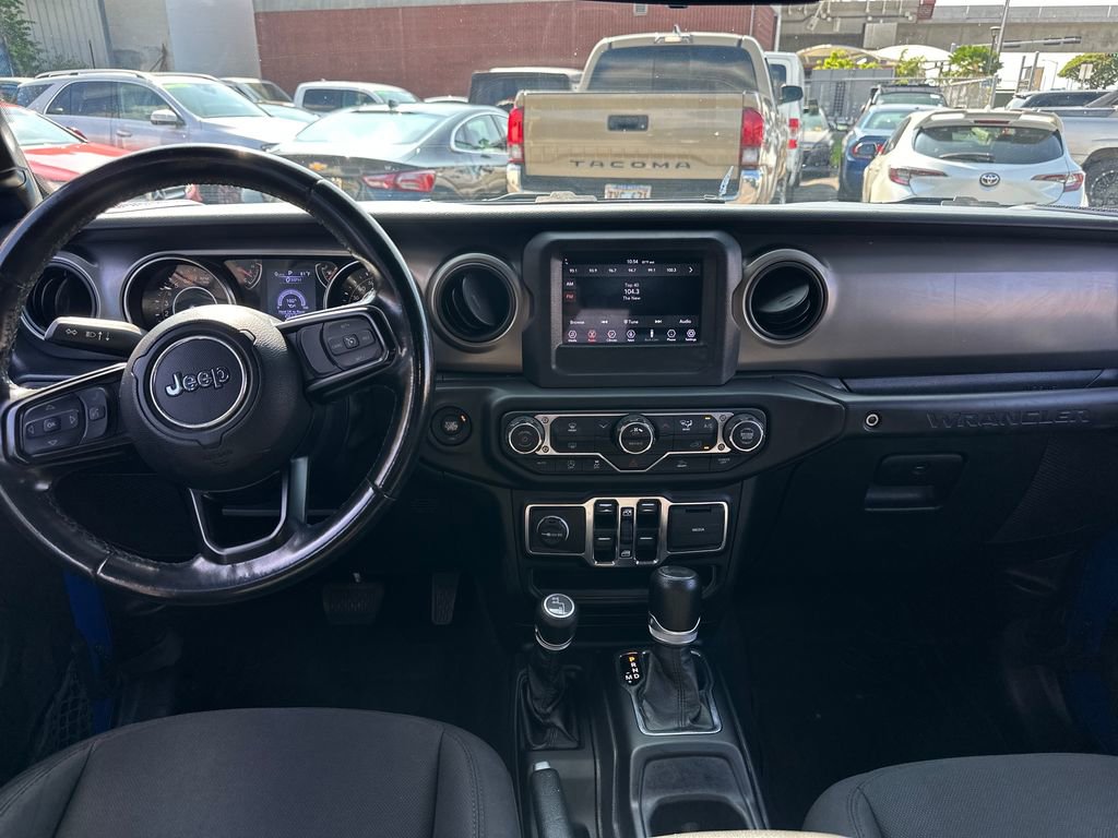 Used 2022 Jeep Wrangler Unlimited Sport image 14