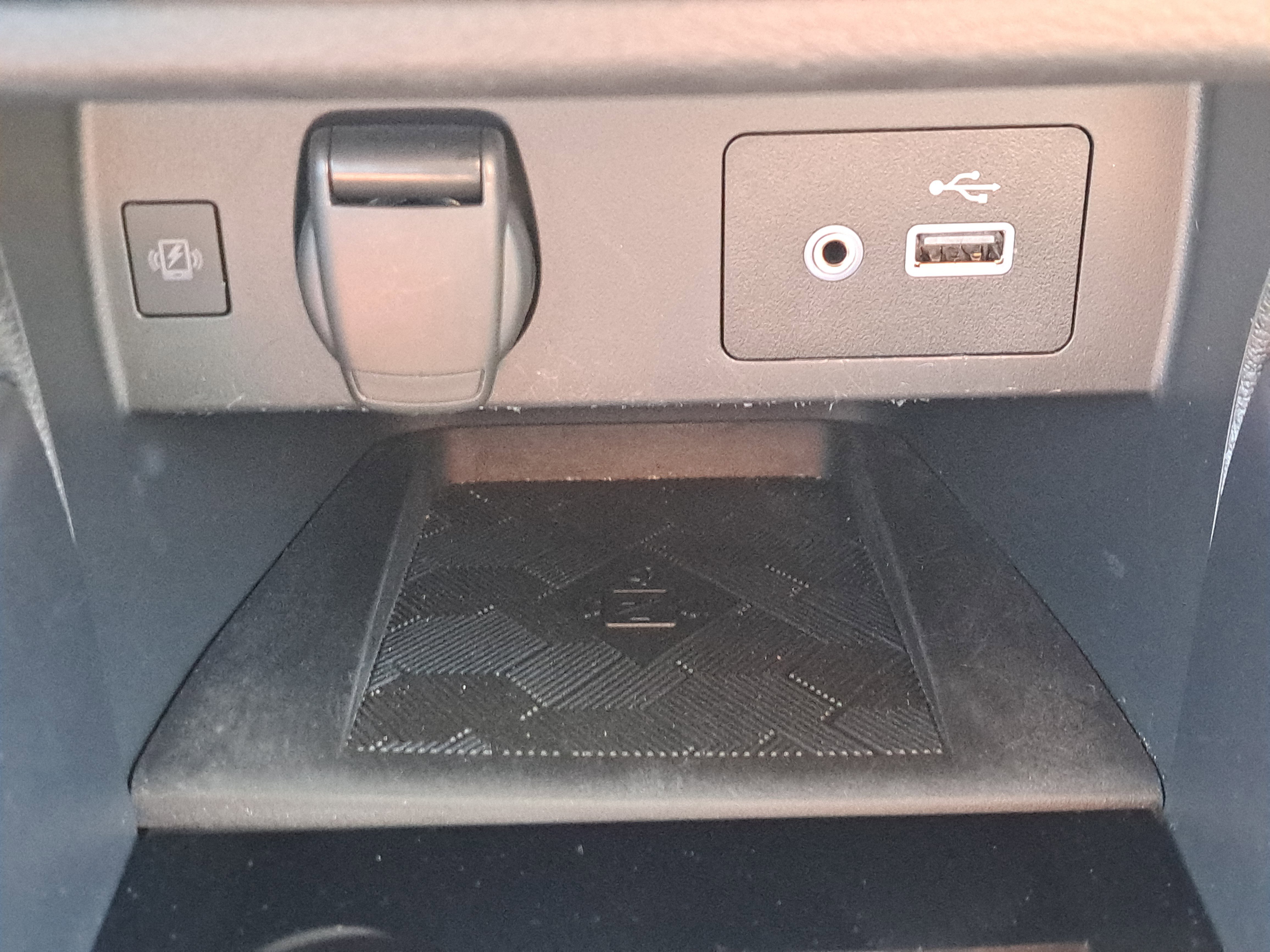 Certified 2024 Nissan Versa SV w/ Trunk Package image 29