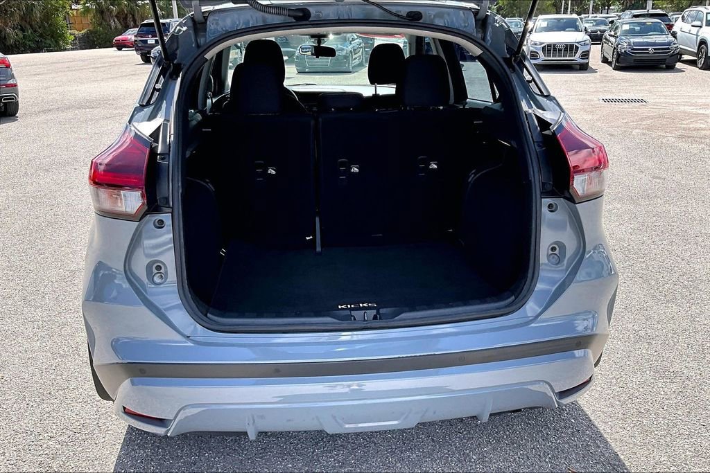 Used 2022 Nissan Kicks SV FWD image 15