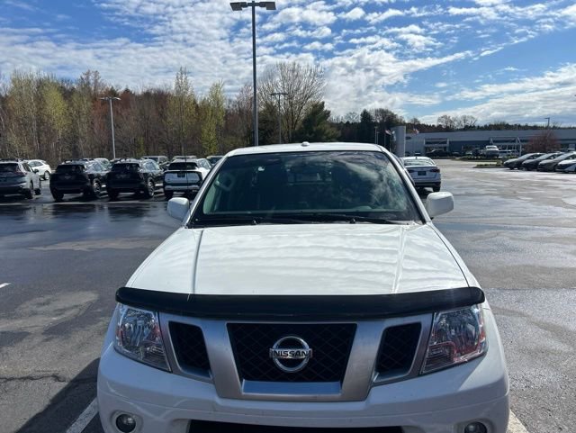 Used 2018 Nissan Frontier PRO-4X AWD/4WD image 4