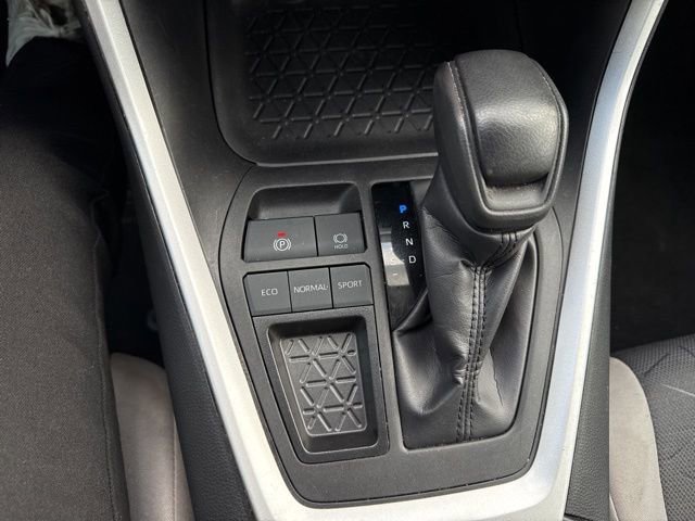 Used 2024 Toyota RAV4 XLE image 17