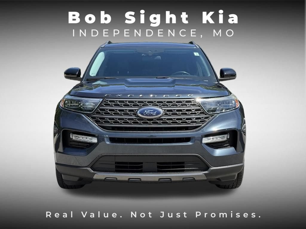 Used 2022 Ford Explorer XLT w/ Equipment Group 202A RWD image 27