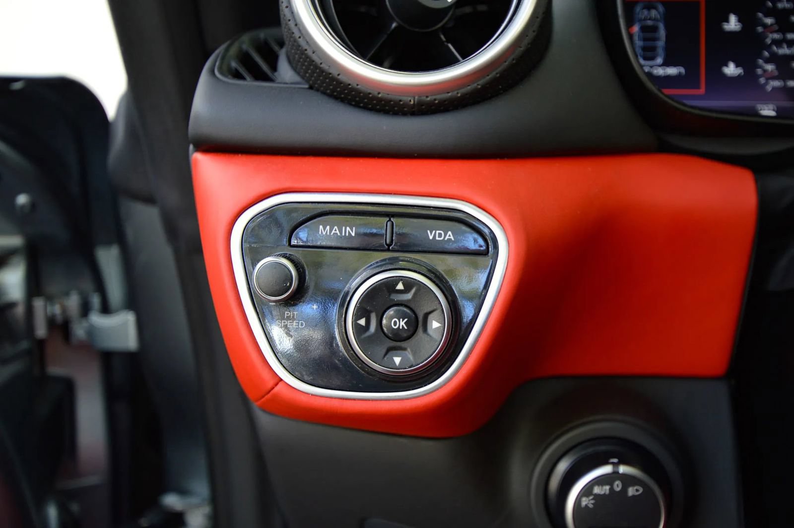 Used 2015 Ferrari California T RWD image 48