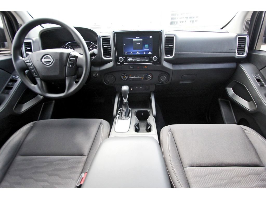 Used 2024 Nissan Frontier SV w/ Technology Package image 7