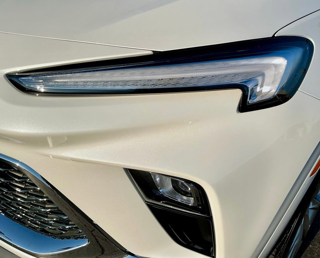 Used 2024 Buick Encore GX Avenir image 15