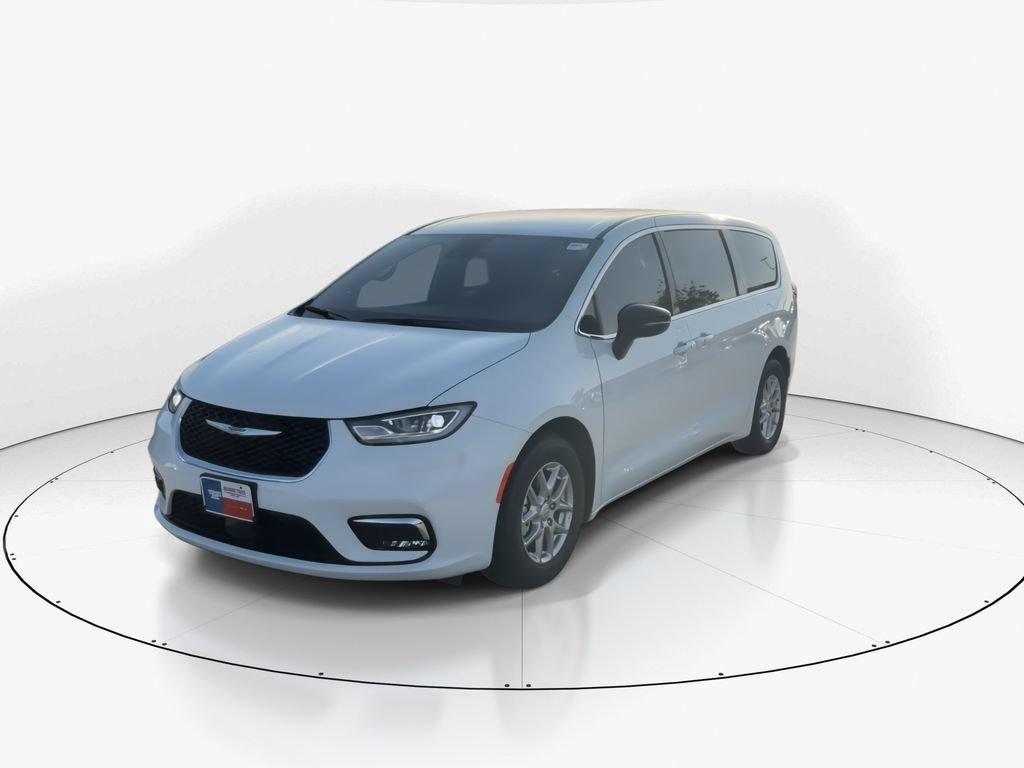 New 2026 Chrysler Pacifica Select FWD image 4