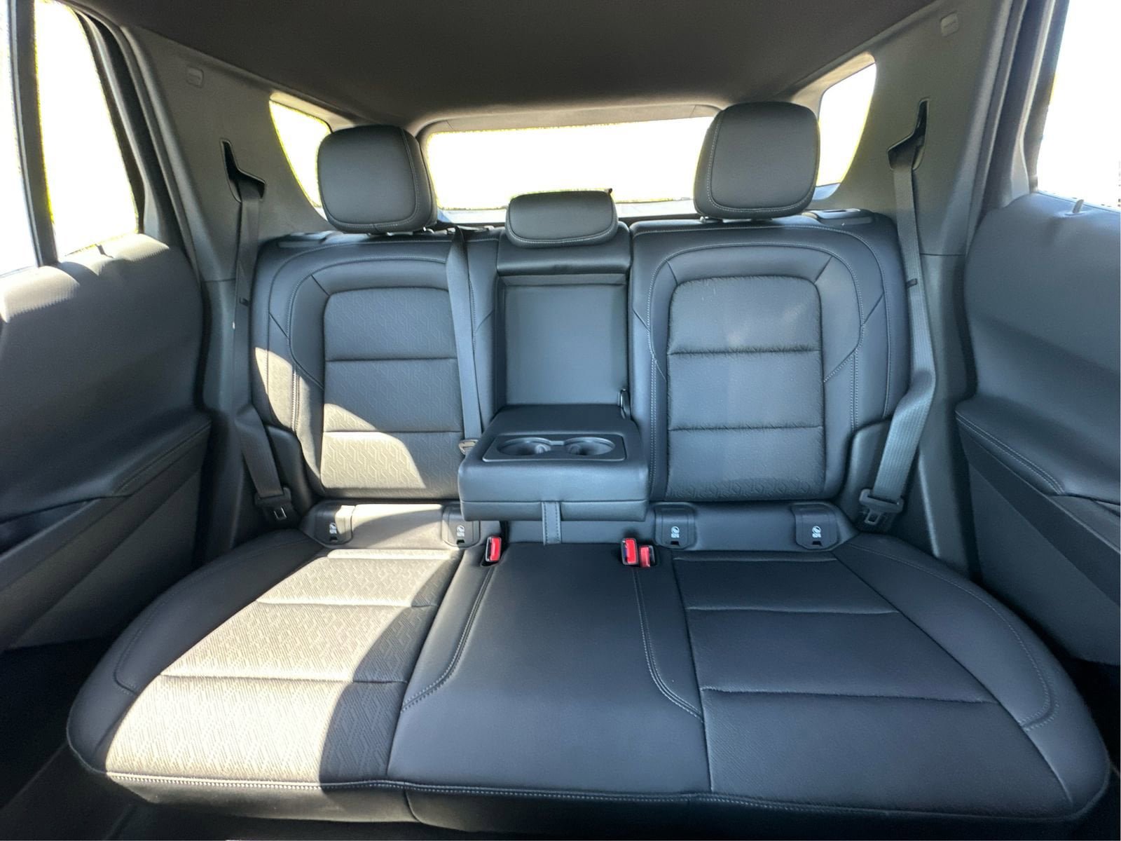 New 2026 Chevrolet Equinox LT w/ Convenience Package II AWD/4WD image 14