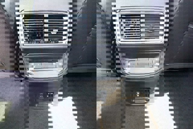 New 2026 Volkswagen Atlas Cross Sport SEL Premium R-Line image 34