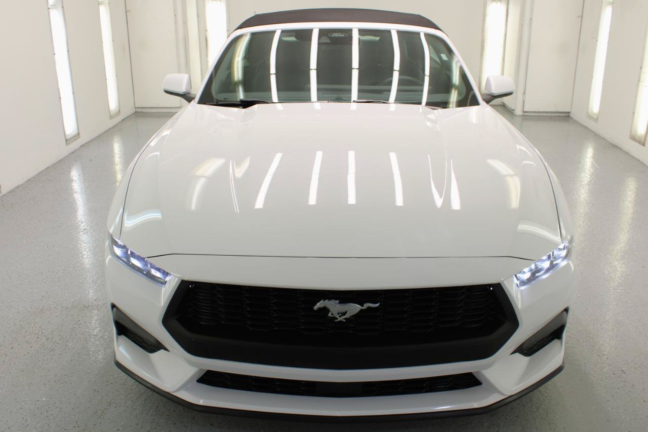 Used 2025 Ford Mustang Premium RWD image 26