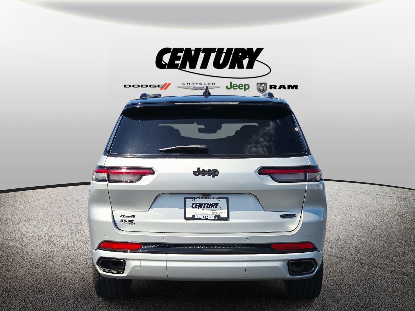 Used 2025 Jeep Grand Cherokee L Summit AWD/4WD image 5