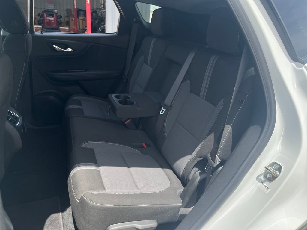 Used 2025 Chevrolet Blazer LT FWD image 28