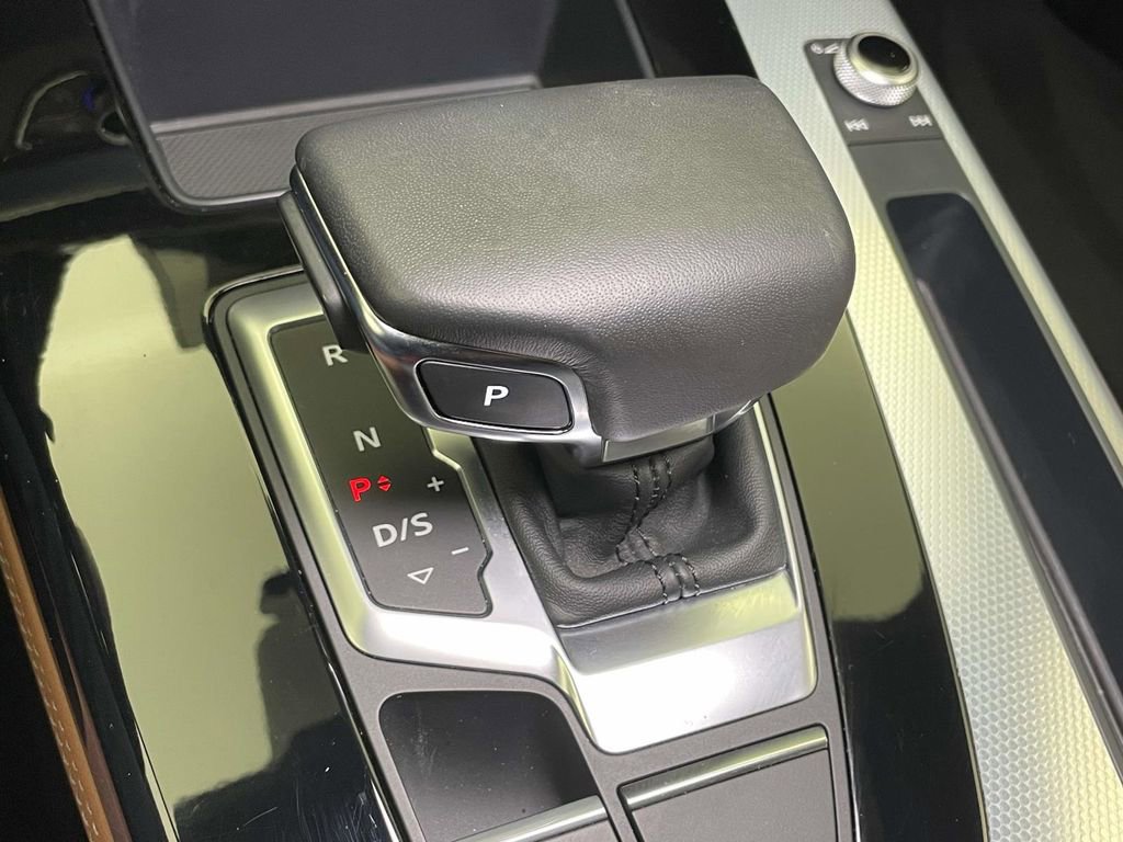 Certified 2025 Audi Q5 2.0T Premium Plus image 34