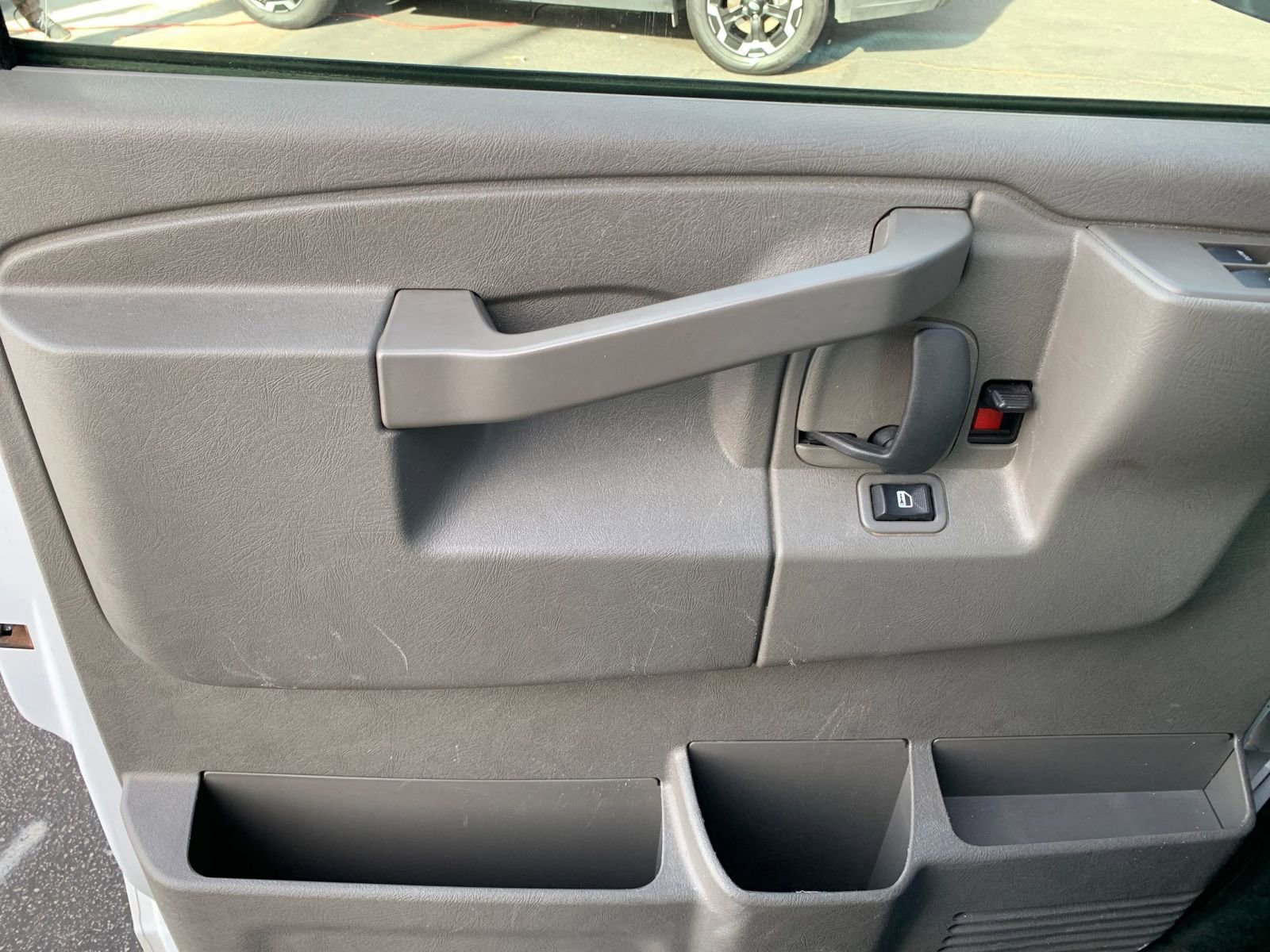 Used 2024 Chevrolet Express 3500 LT w/ LT Preferred Equipment Group image 20