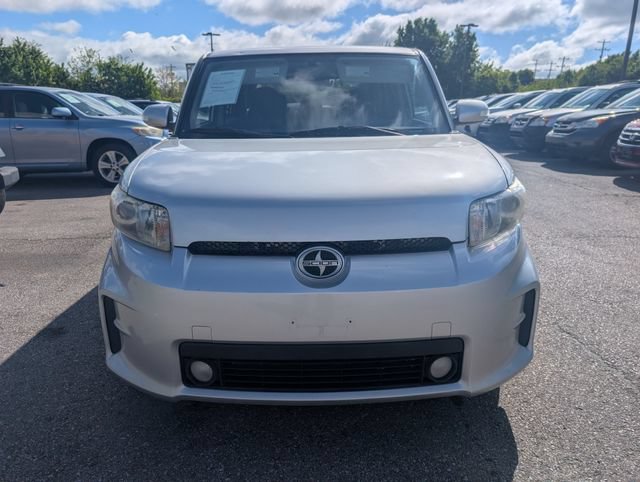 Used 2012 Scion xB FWD image 2