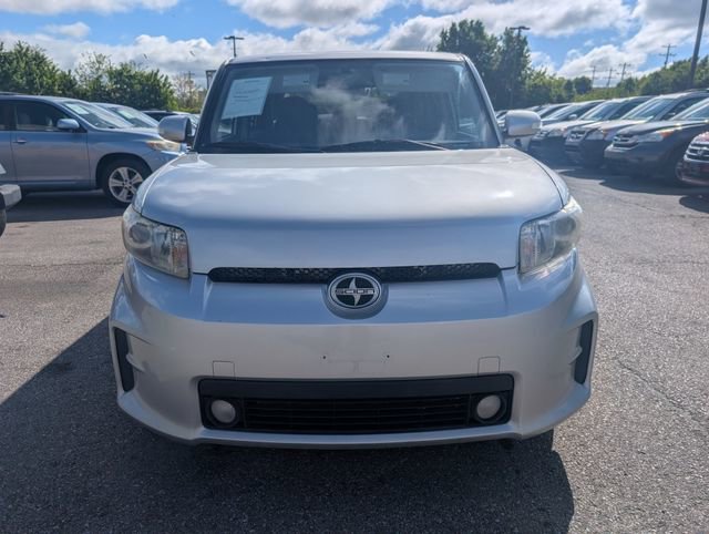 Used 2012 Scion xB FWD image 2