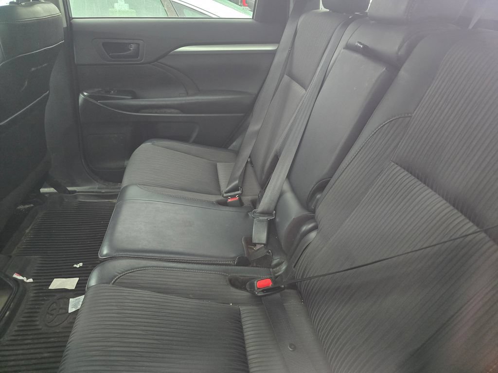 Certified 2017 Toyota Highlander Plus AWD/4WD image 24