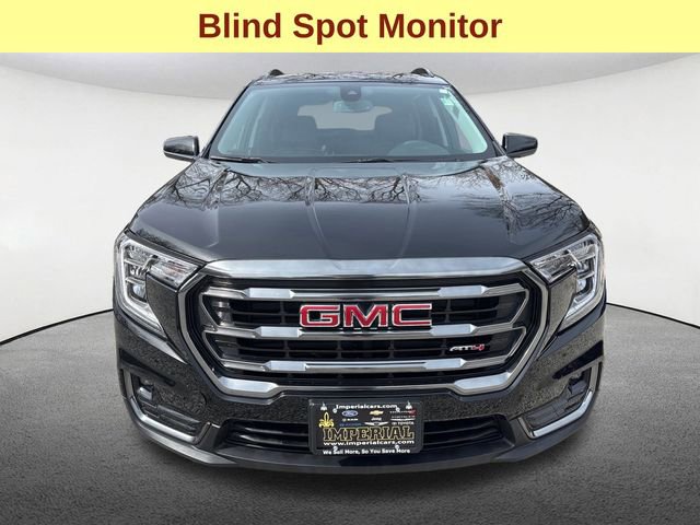 Used 2024 GMC Terrain AT4 image 4