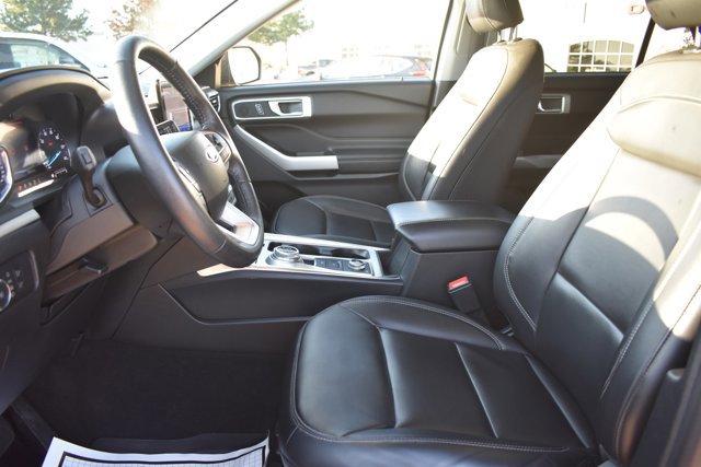 Used 2022 Ford Explorer XLT w/ Equipment Group 202A image 15