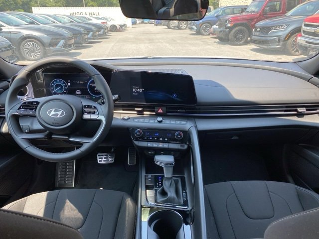 New 2025 Hyundai Elantra SEL image 30