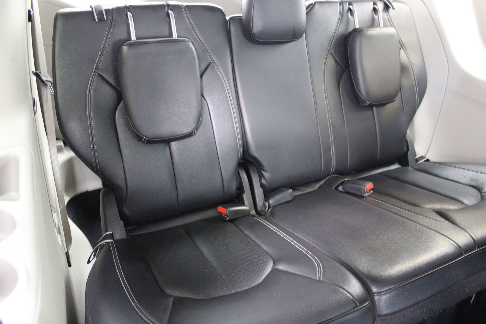 Used 2022 Chrysler Pacifica Touring-L FWD image 22