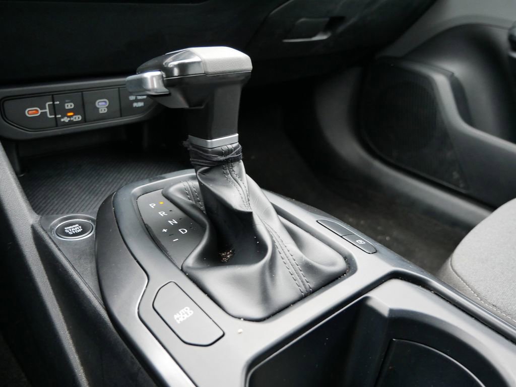Used 2025 Kia K4 FWD image 28