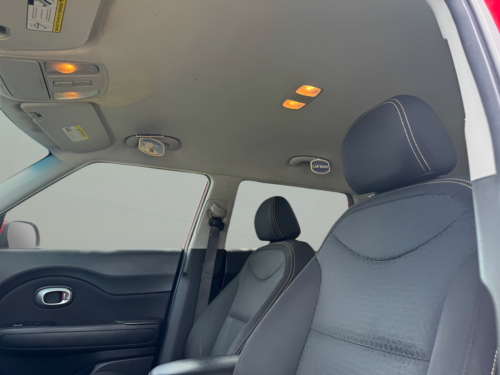Used 2015 Kia Soul + FWD image 15