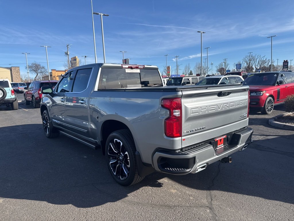 Used 2024 Chevrolet Silverado 1500 High Country w/ Technology Package image 5