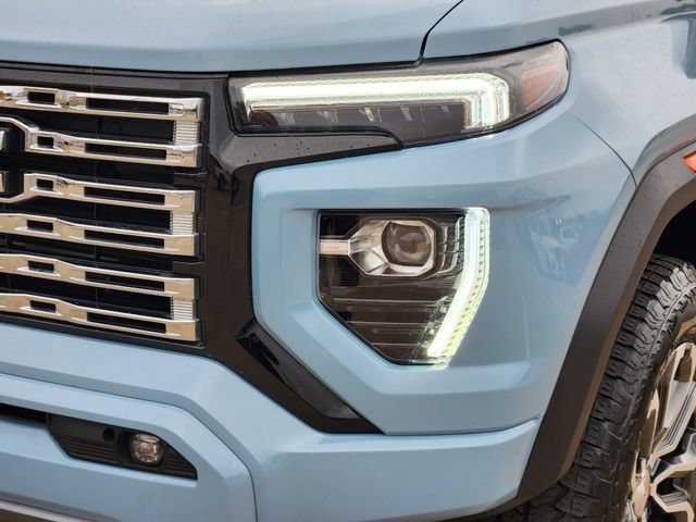 Used 2025 GMC Canyon Denali AWD/4WD image 16