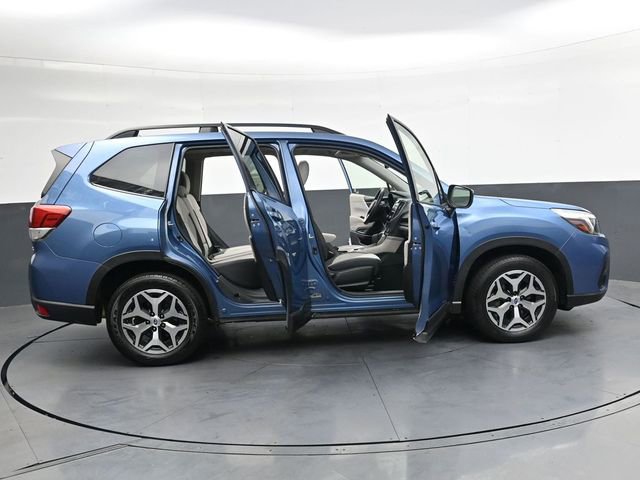 Used 2019 Subaru Forester Premium AWD/4WD image 41