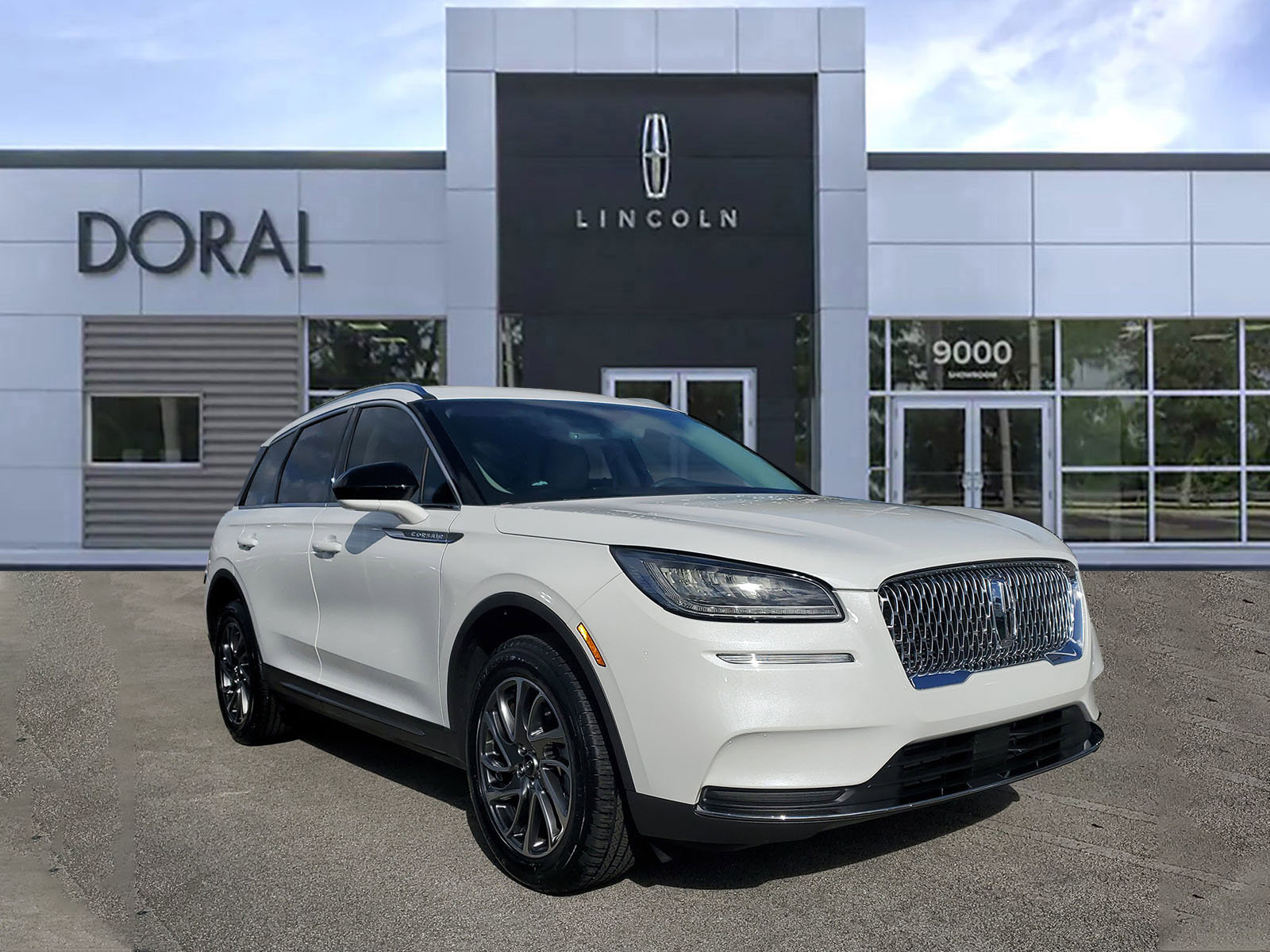 Certified 2022 Lincoln Corsair FWD image 1