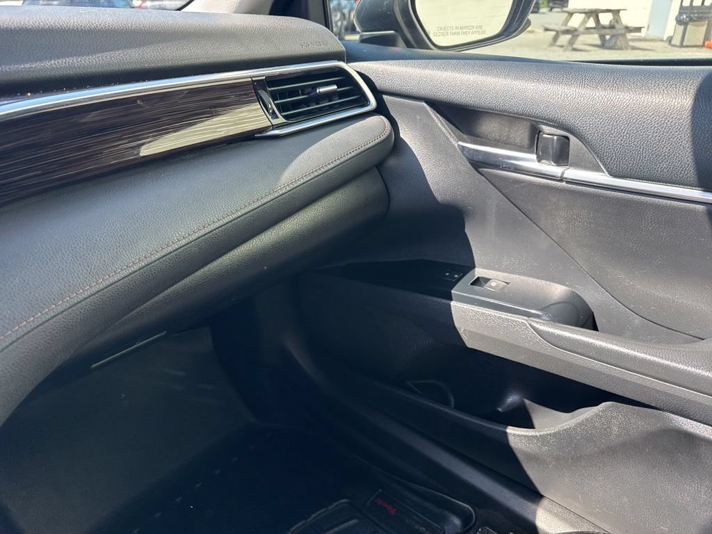 Used 2018 Toyota Camry LE FWD image 26