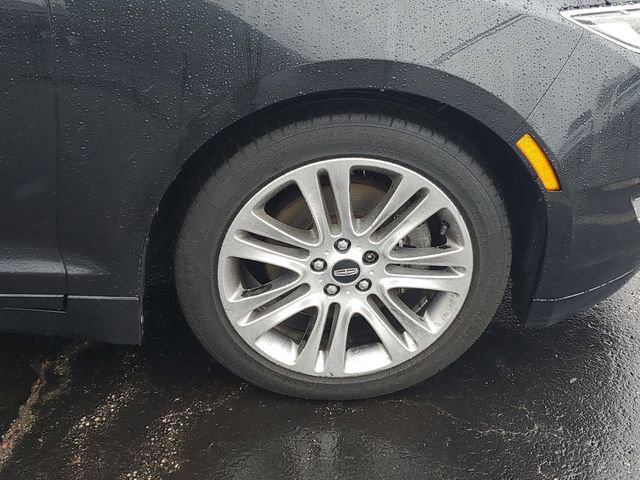 Used 2013 Lincoln MKZ FWD image 6