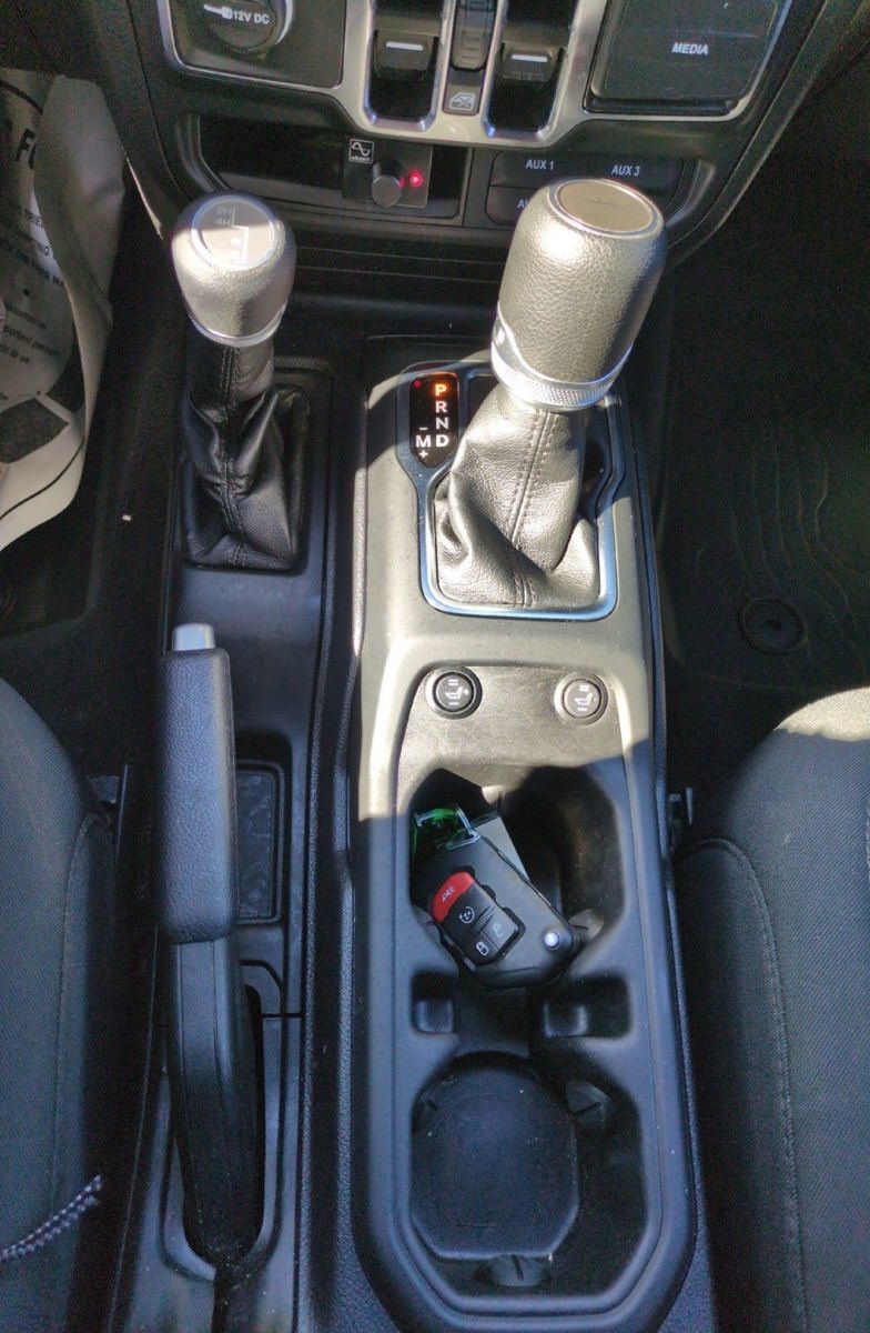 Used 2021 Jeep Gladiator Sport AWD/4WD image 21