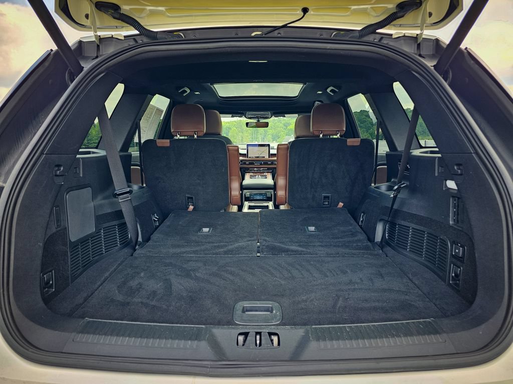 Used 2023 Lincoln Aviator Reserve w/ Equipment Group 201A AWD/4WD image 37