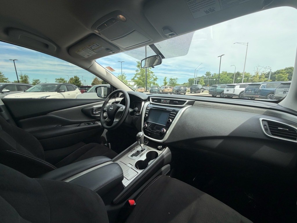 Used 2016 Nissan Murano SV w/ Cargo Package AWD/4WD image 9