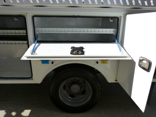 Used 2016 Ford F550 4x4 Regular Cab Super Duty image 16