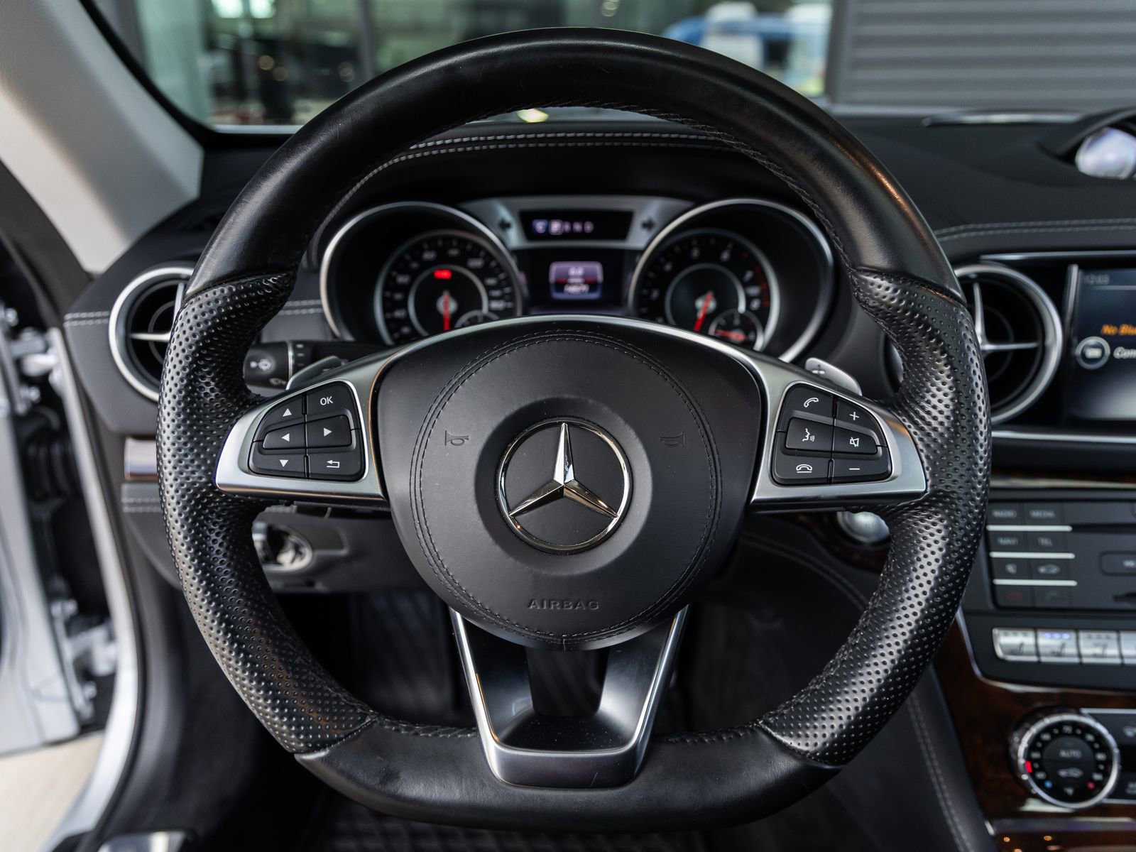 Used 2017 Mercedes-Benz SL 450 image 31